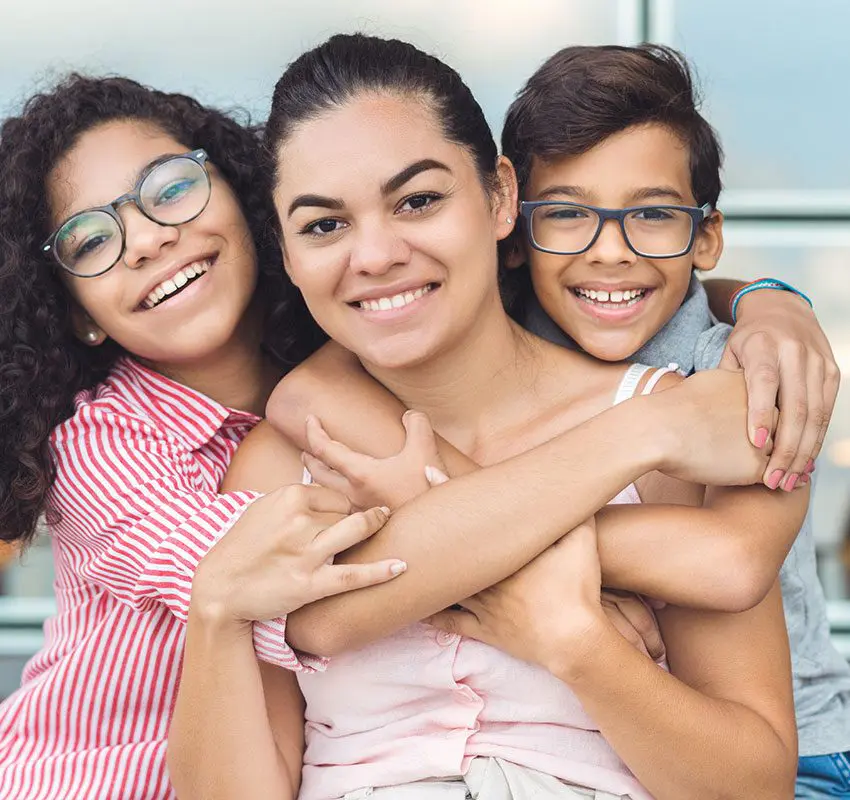 dental-care-membership-happy-family-of-three